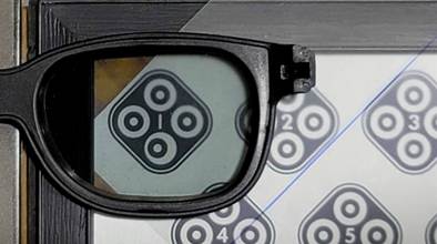 一張含有 眼鏡, 配件, 鏡子, 玻璃 的圖片
AI 產生的內容可能不正確。